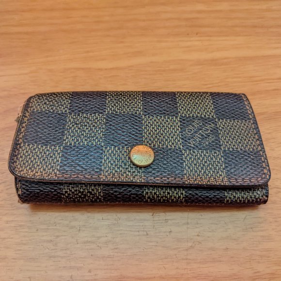 Louis Vuitton Accessories - Louis Vuitton Damier Key Holder/Wallet #1328***